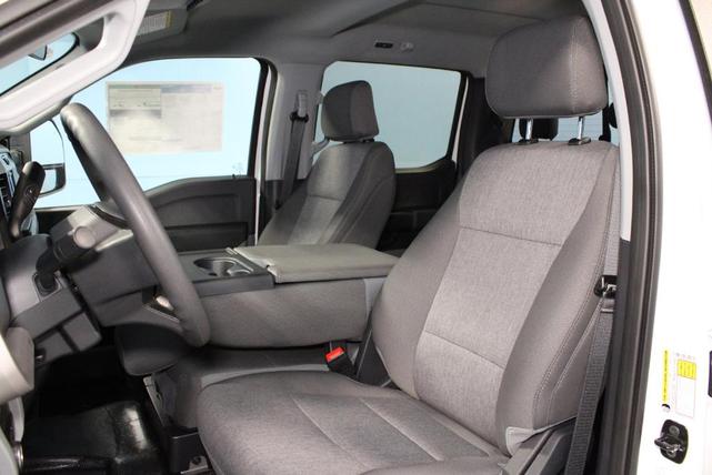 Photo of 2025 Oxford White Ford F-250