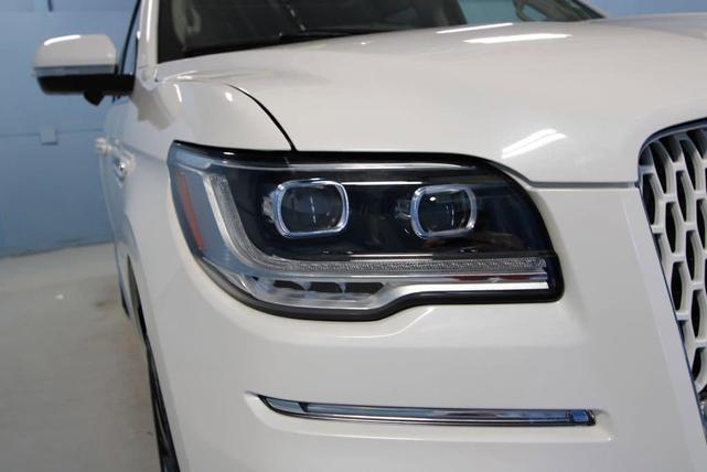 Photo of 2024 Pristine White Lincoln Navigator L