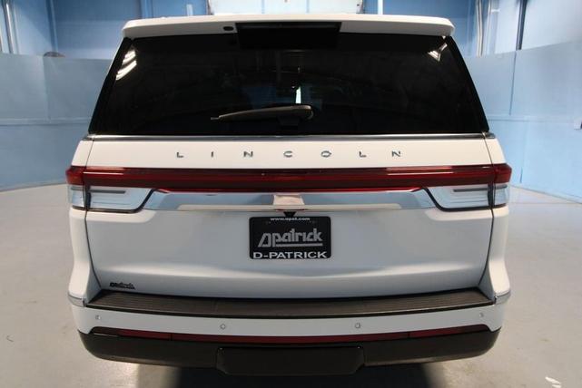 Photo of 2024 Pristine White Lincoln Navigator L