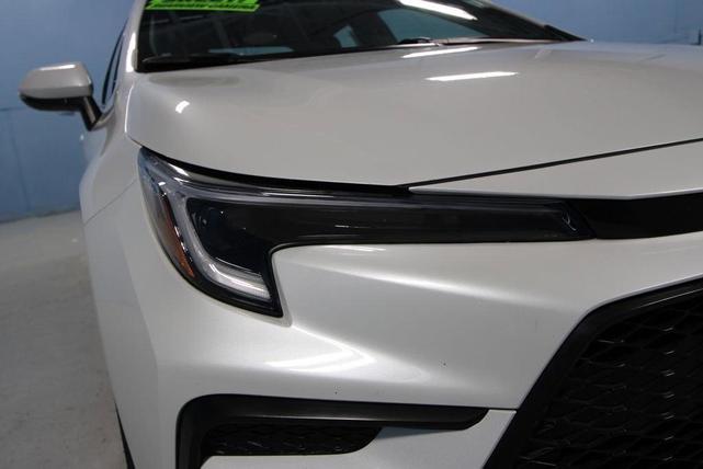 Photo of 2023 White Toyota Corolla