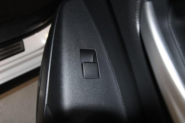 Photo of 2023 White Toyota Corolla