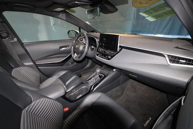 Photo of 2023 White Toyota Corolla