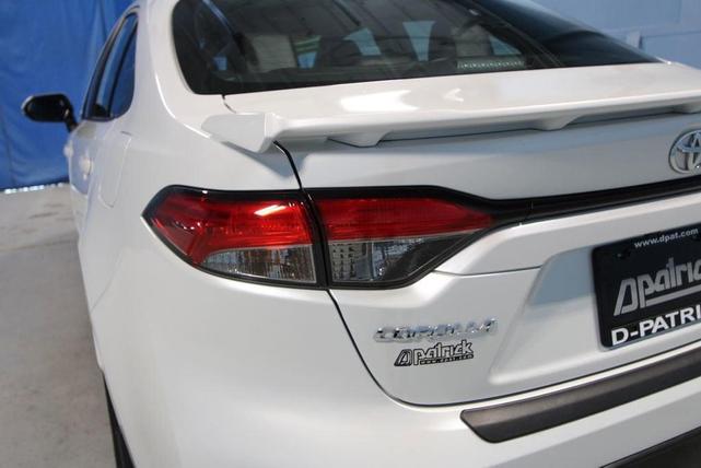 Photo of 2023 White Toyota Corolla
