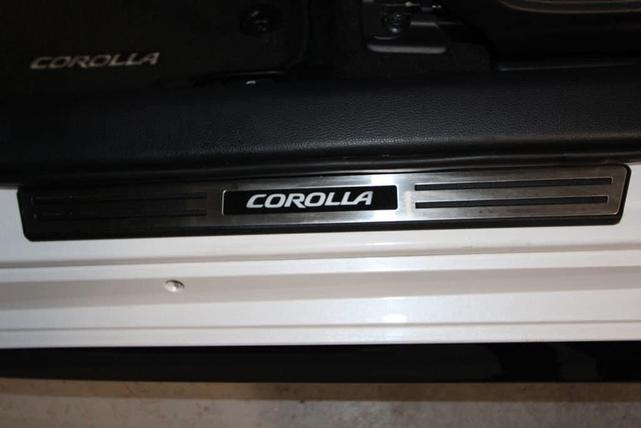 Photo of 2023 White Toyota Corolla