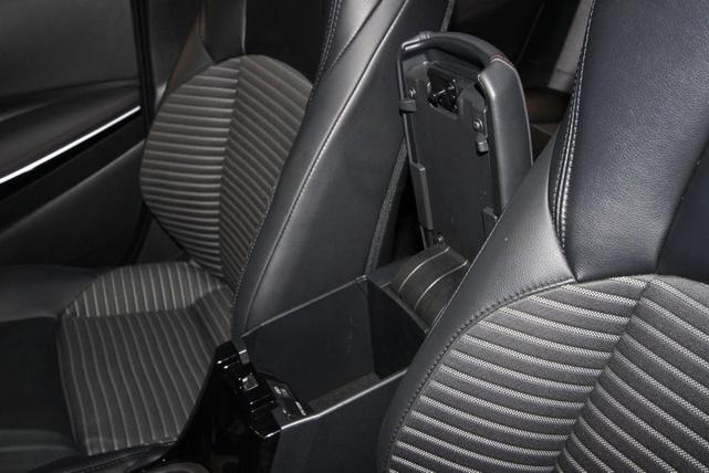 Photo of 2023 White Toyota Corolla
