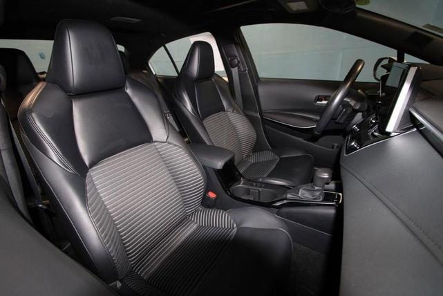 Photo of 2023 White Toyota Corolla