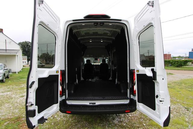 Photo of 2025 Oxford White Ford Transit-350