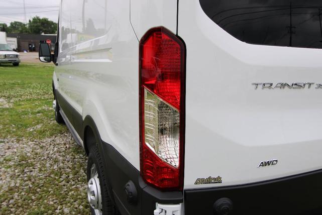 Photo of 2025 Oxford White Ford Transit-350
