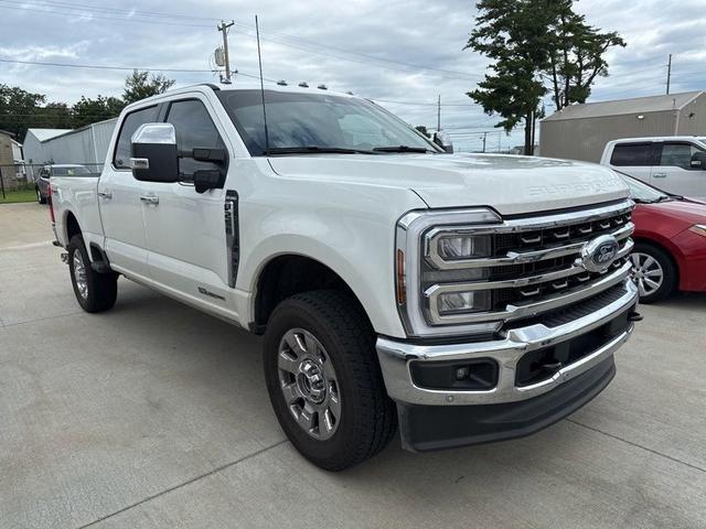 Photo of 2025 Star White Ford F-250