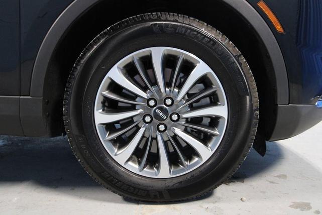 Photo of 2021 Black Lincoln Nautilus