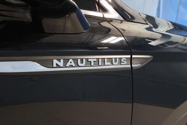 Photo of 2021 Black Lincoln Nautilus