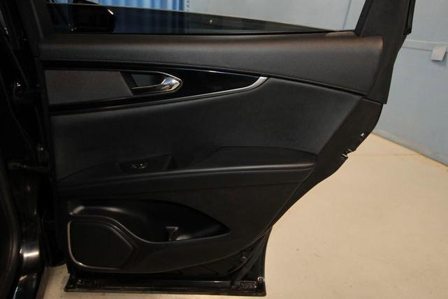 Photo of 2021 Black Lincoln Nautilus