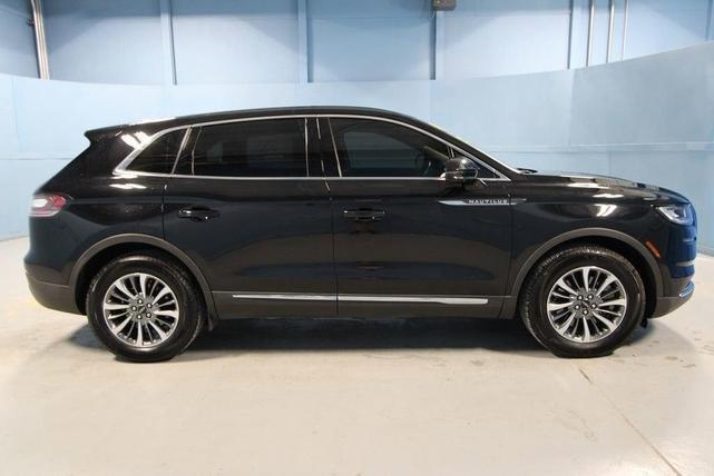 Photo of 2021 Black Lincoln Nautilus