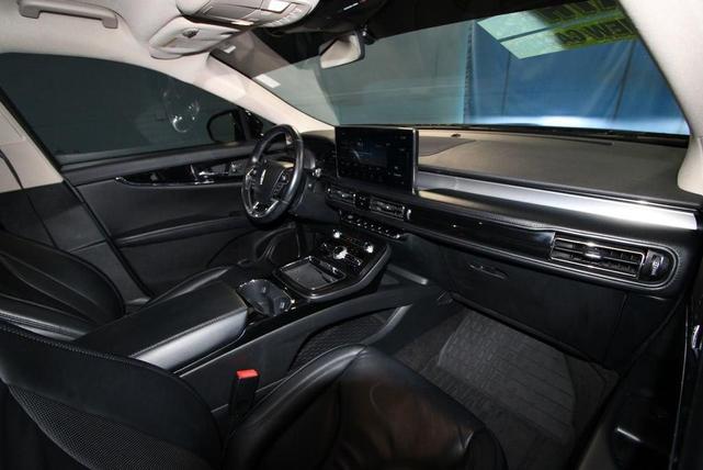 Photo of 2021 Black Lincoln Nautilus