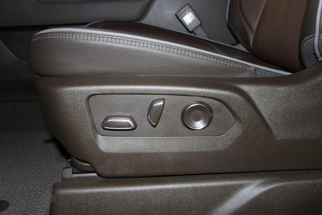 Photo of 2025 Onyx Black GMC Sierra 2500