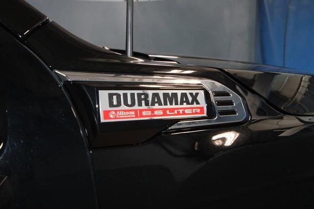 Photo of 2025 Onyx Black GMC Sierra 2500
