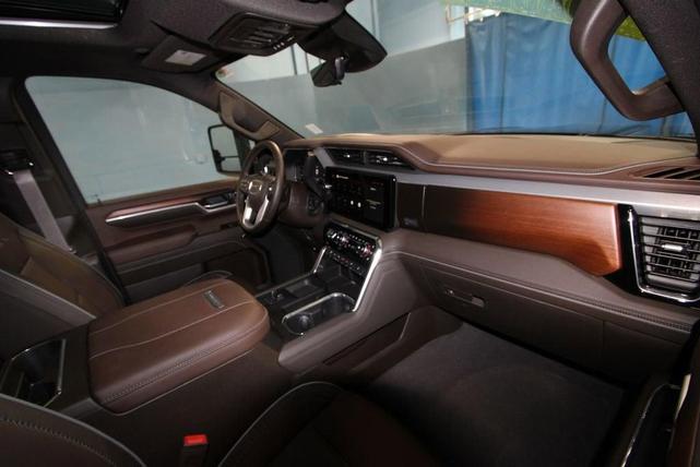 Photo of 2025 Onyx Black GMC Sierra 2500