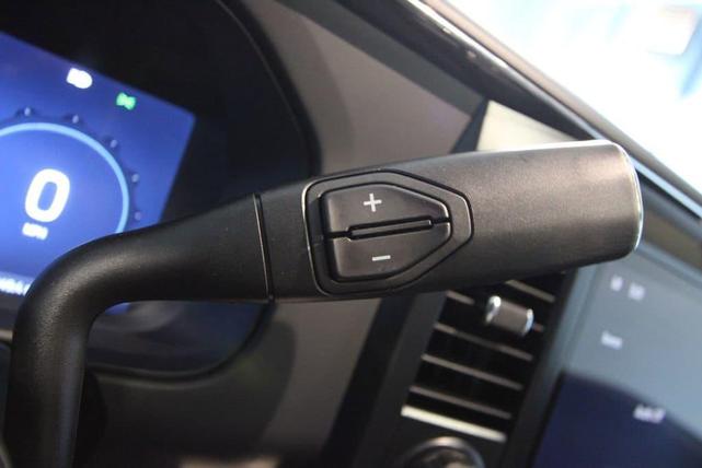 Photo of 2025 Gray Metallic Ford F-350