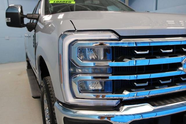 Photo of 2025 Gray Metallic Ford F-350