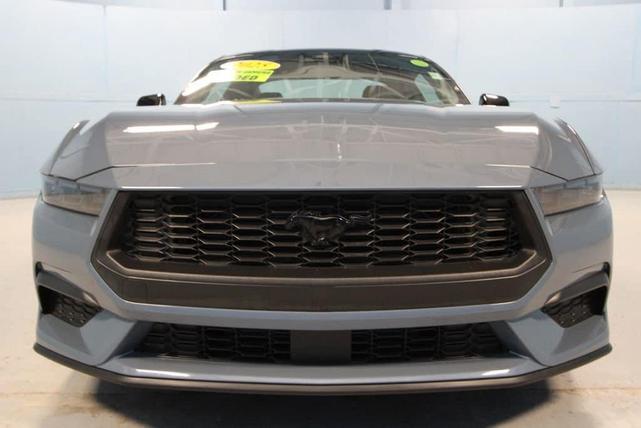 Photo of 2025 Vapor Blue Ford Mustang