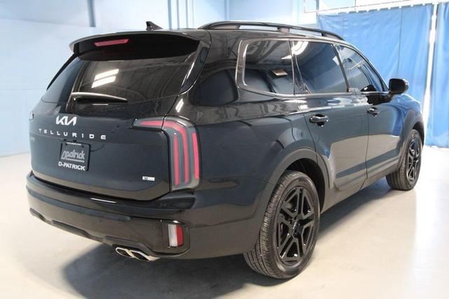Photo of 2024 Ebony Black Kia Telluride