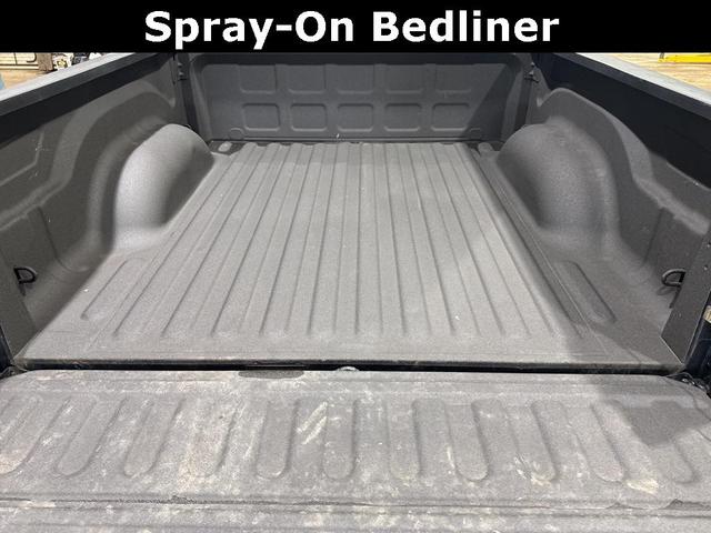 Photo of 2018 Brilliant Black Crystal Pearlcoat RAM 1500