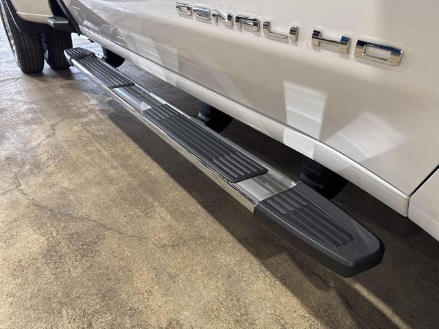 Photo of 2025 White Frost Tricoat GMC Sierra 3500