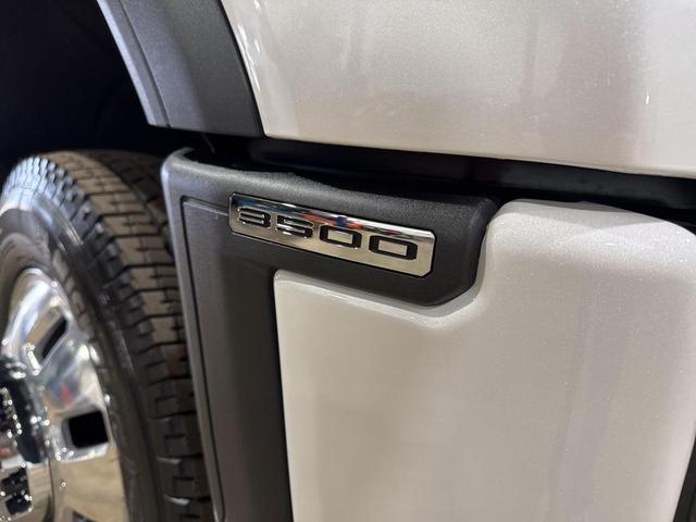 Photo of 2025 White Frost Tricoat GMC Sierra 3500