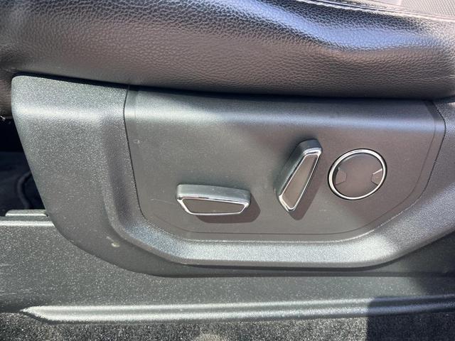 Photo of 2018 Shadow Black Ford F-150