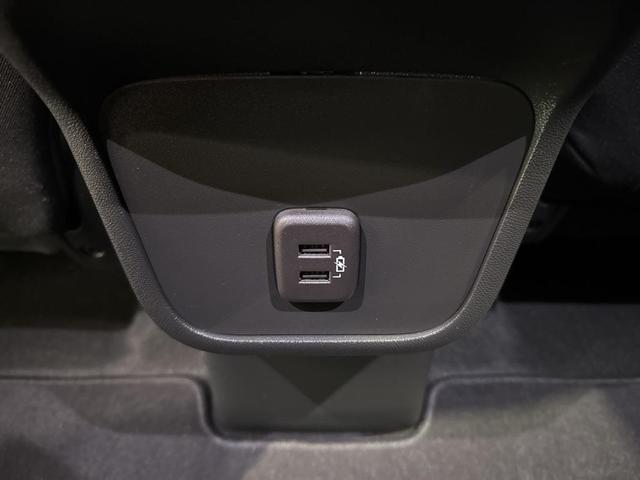 Photo of 2023 Summit White Chevrolet Equinox