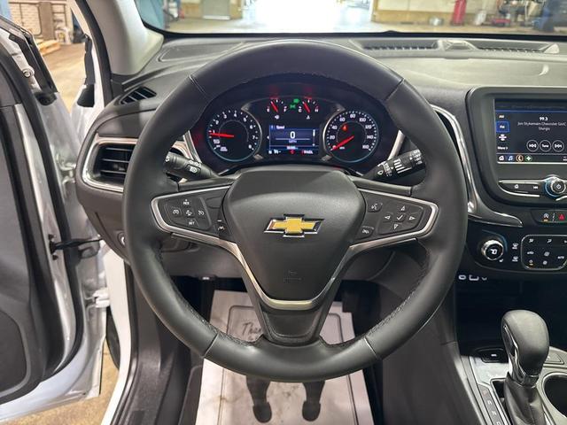 Photo of 2023 Summit White Chevrolet Equinox