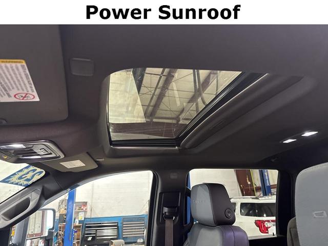Photo of 2023 White Frost Tricoat GMC Sierra 2500