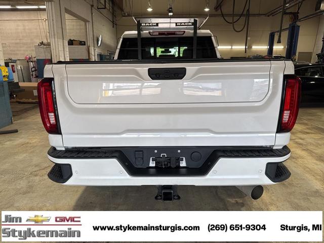 Photo of 2023 White Frost Tricoat GMC Sierra 2500