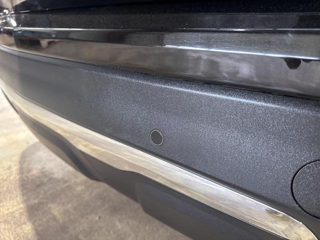 Photo of 2022 Mosaic Black Metallic Chevrolet Equinox