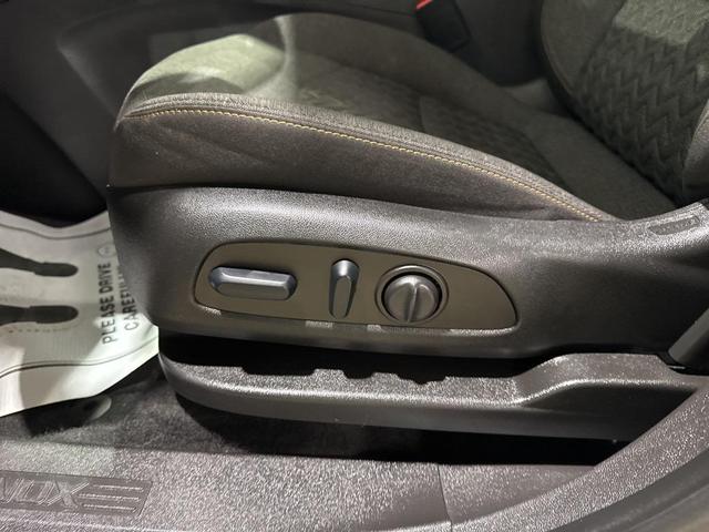 Photo of 2022 Mosaic Black Metallic Chevrolet Equinox
