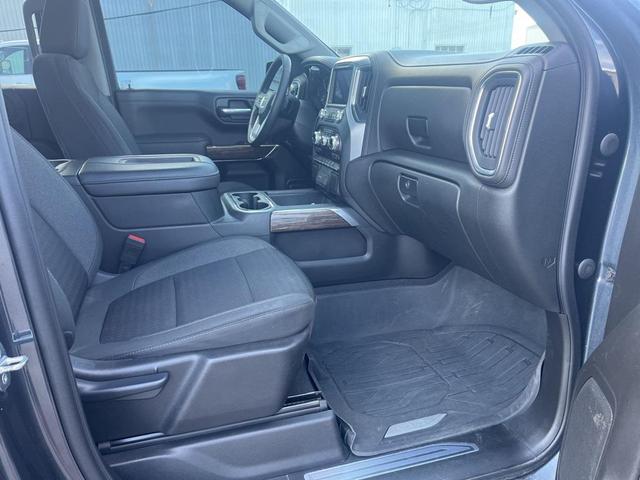 Photo of 2022 Gray GMC Sierra 1500