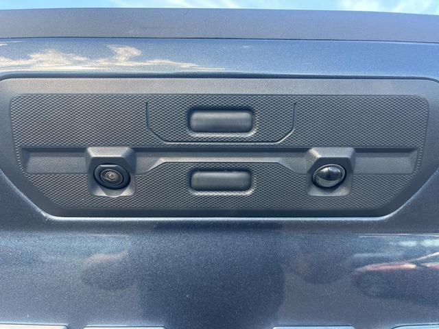 Photo of 2022 Gray GMC Sierra 1500