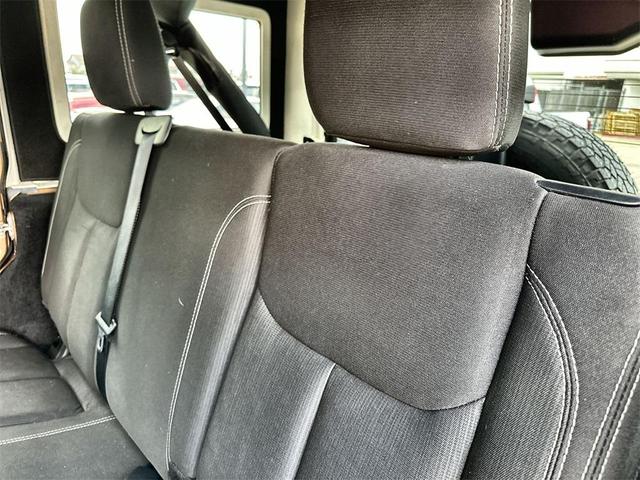 Photo of 2015 Copper Brown Pearlcoat Jeep Wrangler Unlimited