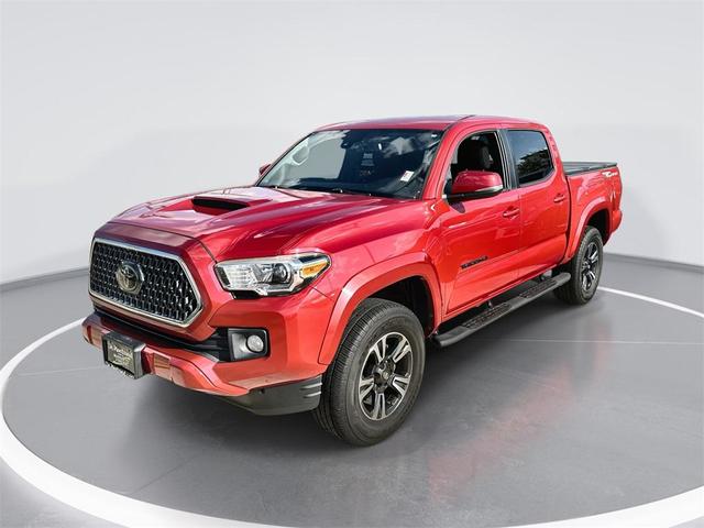 Photo of 2018 Barcelona Red Metallic Toyota Tacoma
