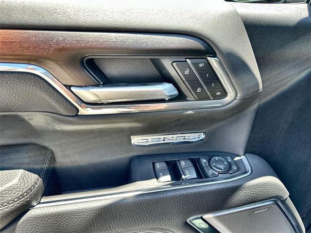Photo of 2025 Onyx Black GMC Sierra 1500