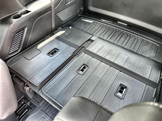 Photo of 2025 Onyx Black GMC Yukon