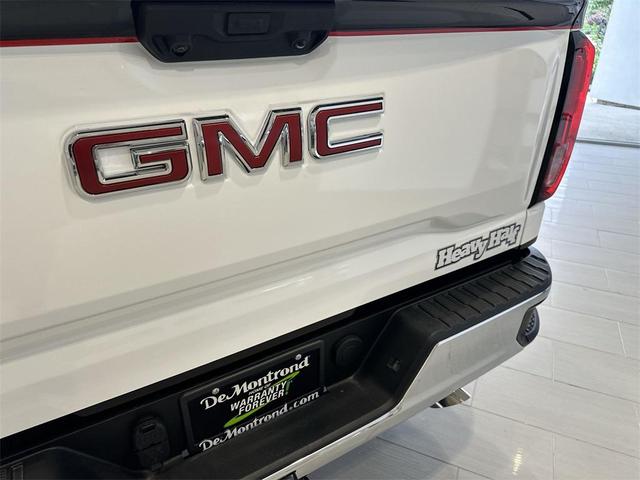 Photo of 2025 Onyx Black GMC Sierra 1500