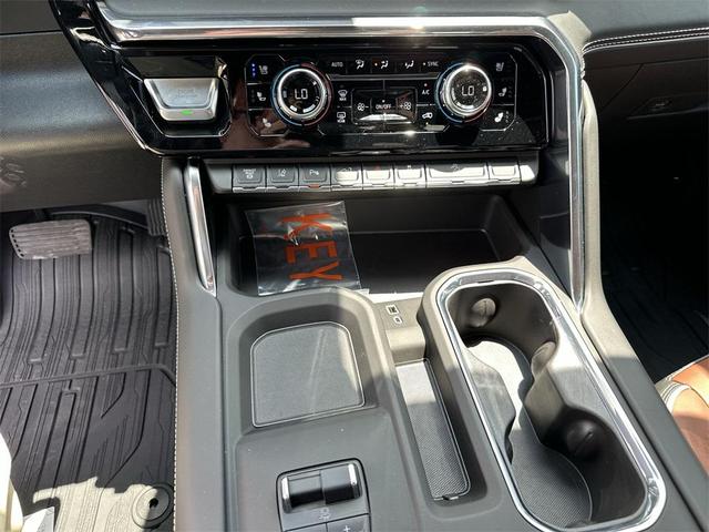 Photo of 2025 Onyx Black GMC Sierra 2500