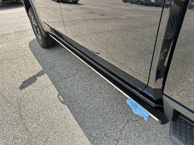 Photo of 2025 Onyx Black GMC Sierra 2500