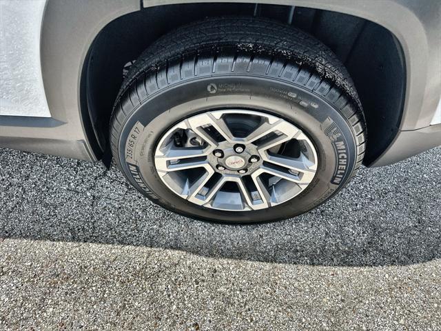 Photo of 2026 Summit White GMC Terrain