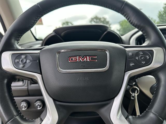 Photo of 2022 Summit White GMC Canyon
