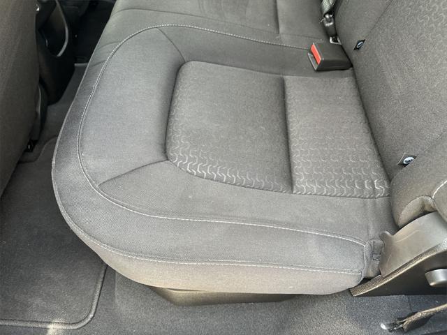Photo of 2022 Summit White GMC Canyon