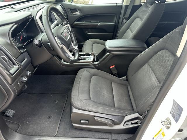 Photo of 2022 Summit White GMC Canyon