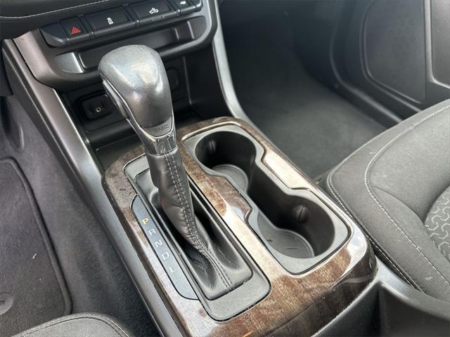 Photo of 2022 Summit White GMC Canyon