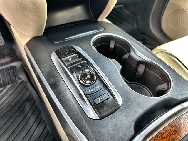Photo of 2017 White Diamond Pearl Acura MDX